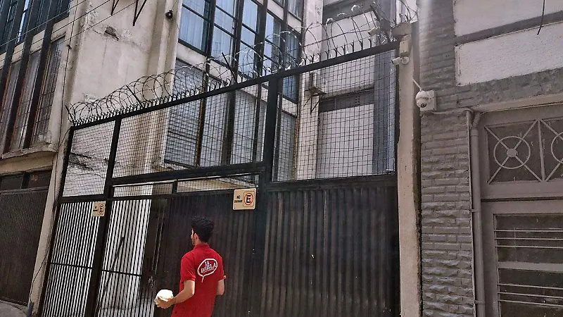 Vivir tras las rejas por la inseguridad [Fotorreportaje]